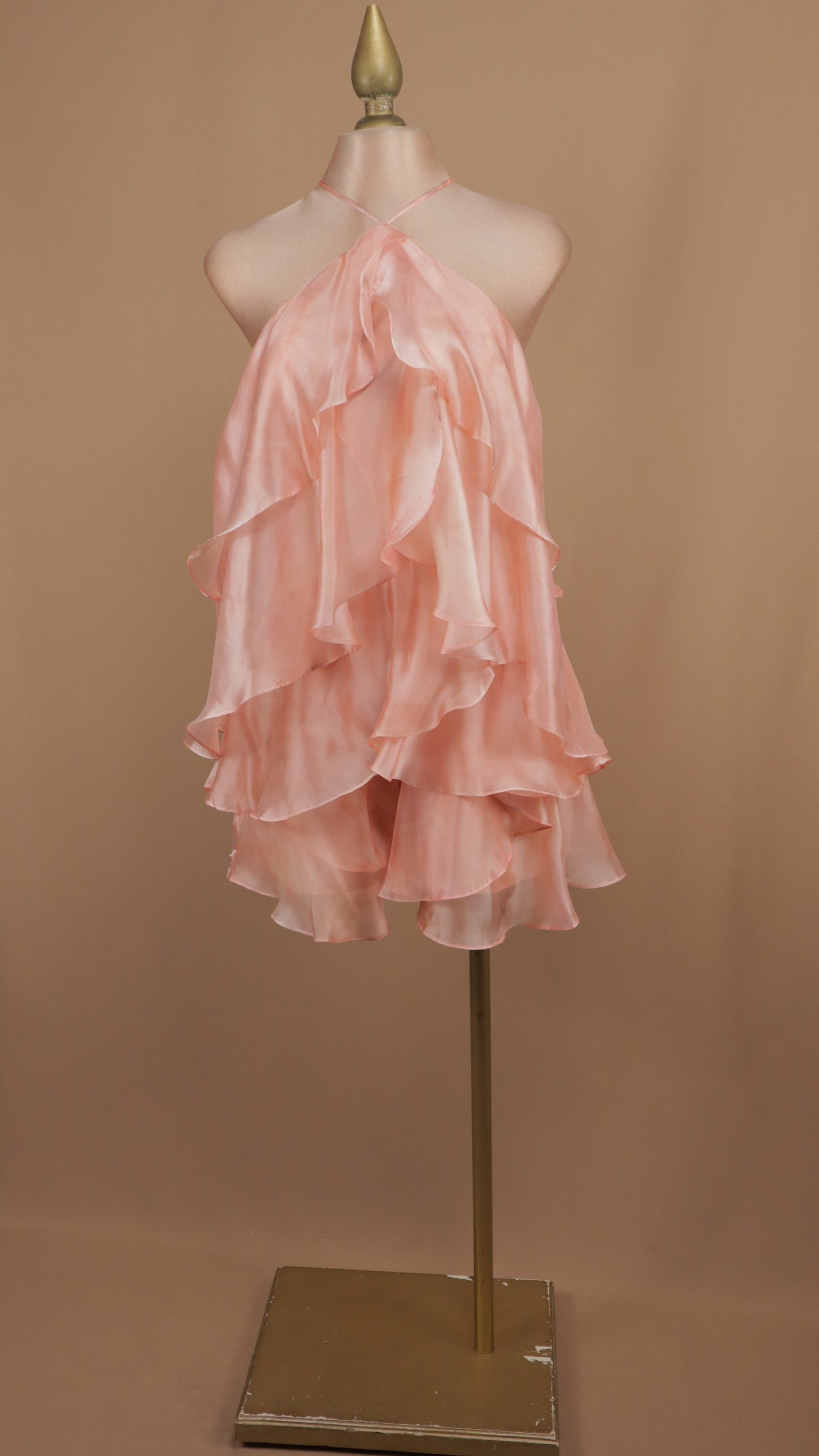 Vestido midi cuello halter con escarolas