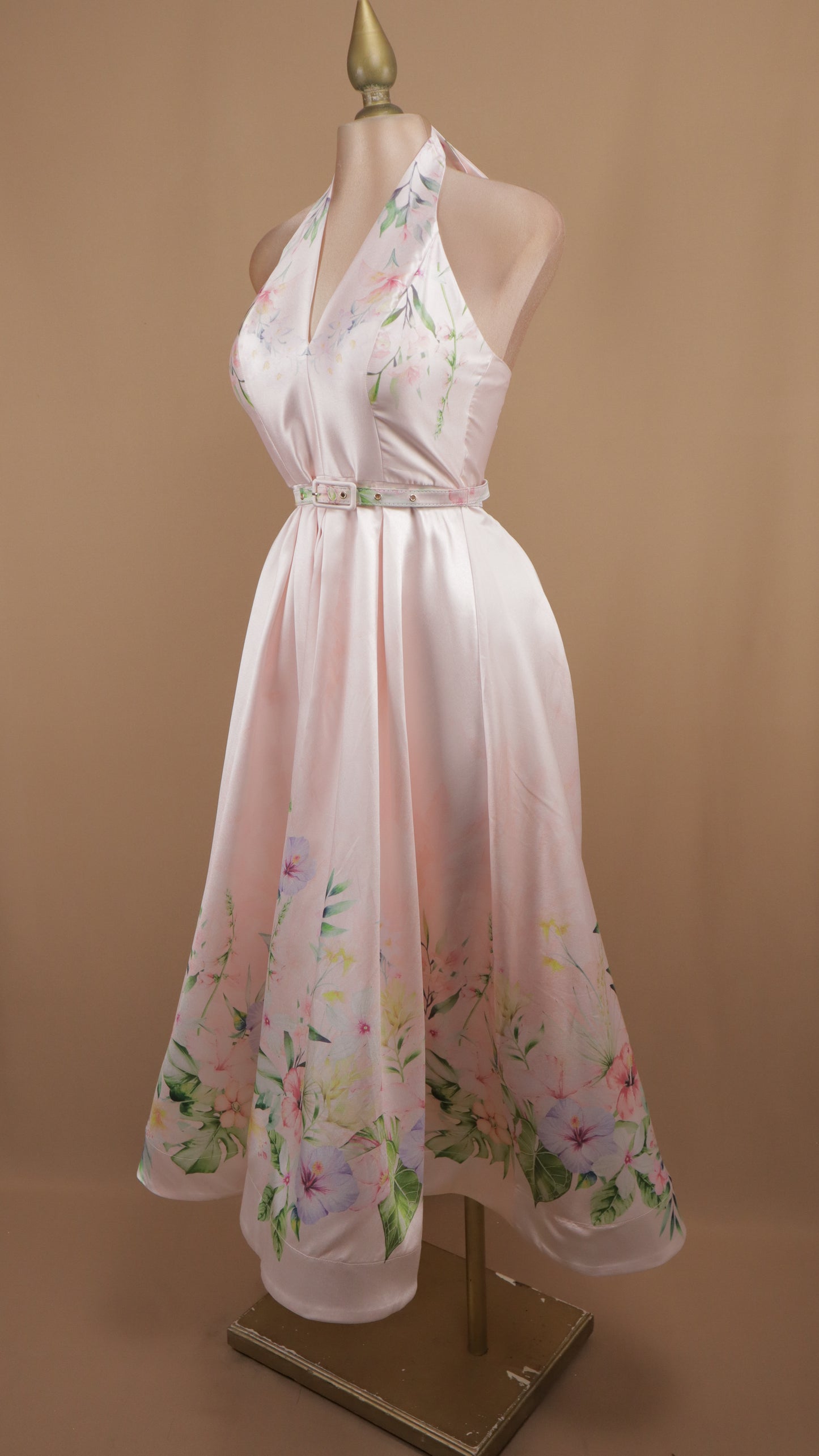 Vestido midi halter estampado