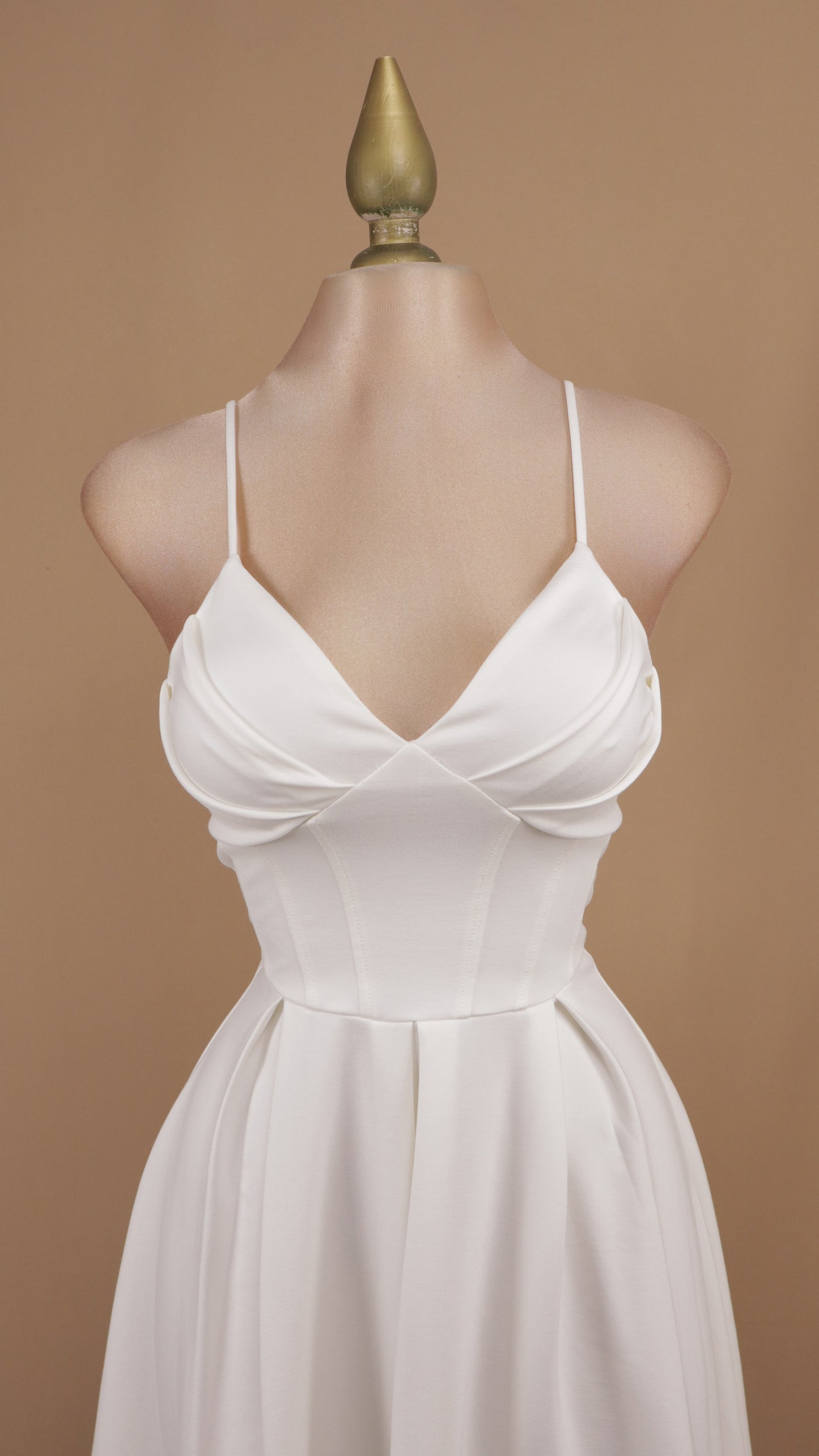 Vestido midi escote en V y en línea A