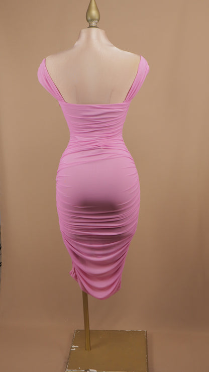 Vestido midi pegadito con abertura en pierna