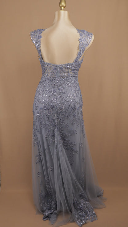 Vestido largo plus size con aplicación