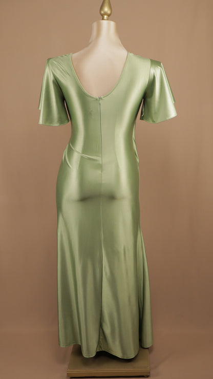 Vestido largo plus satinado con manga