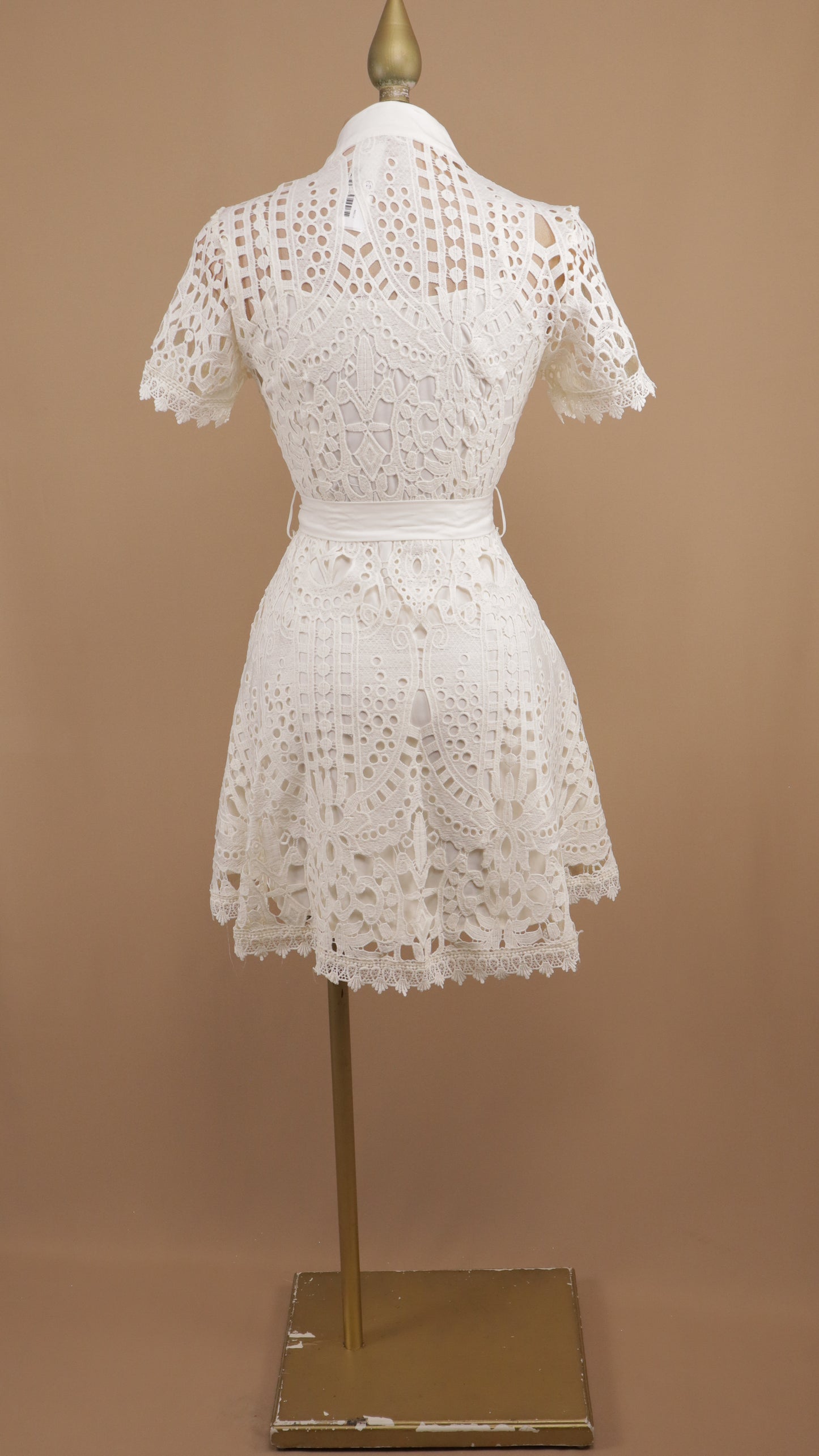 Vestido corto guipur línea A