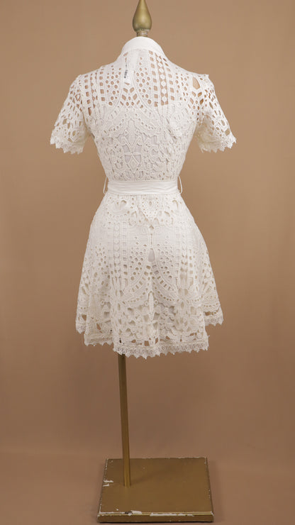 Vestido corto guipur línea A