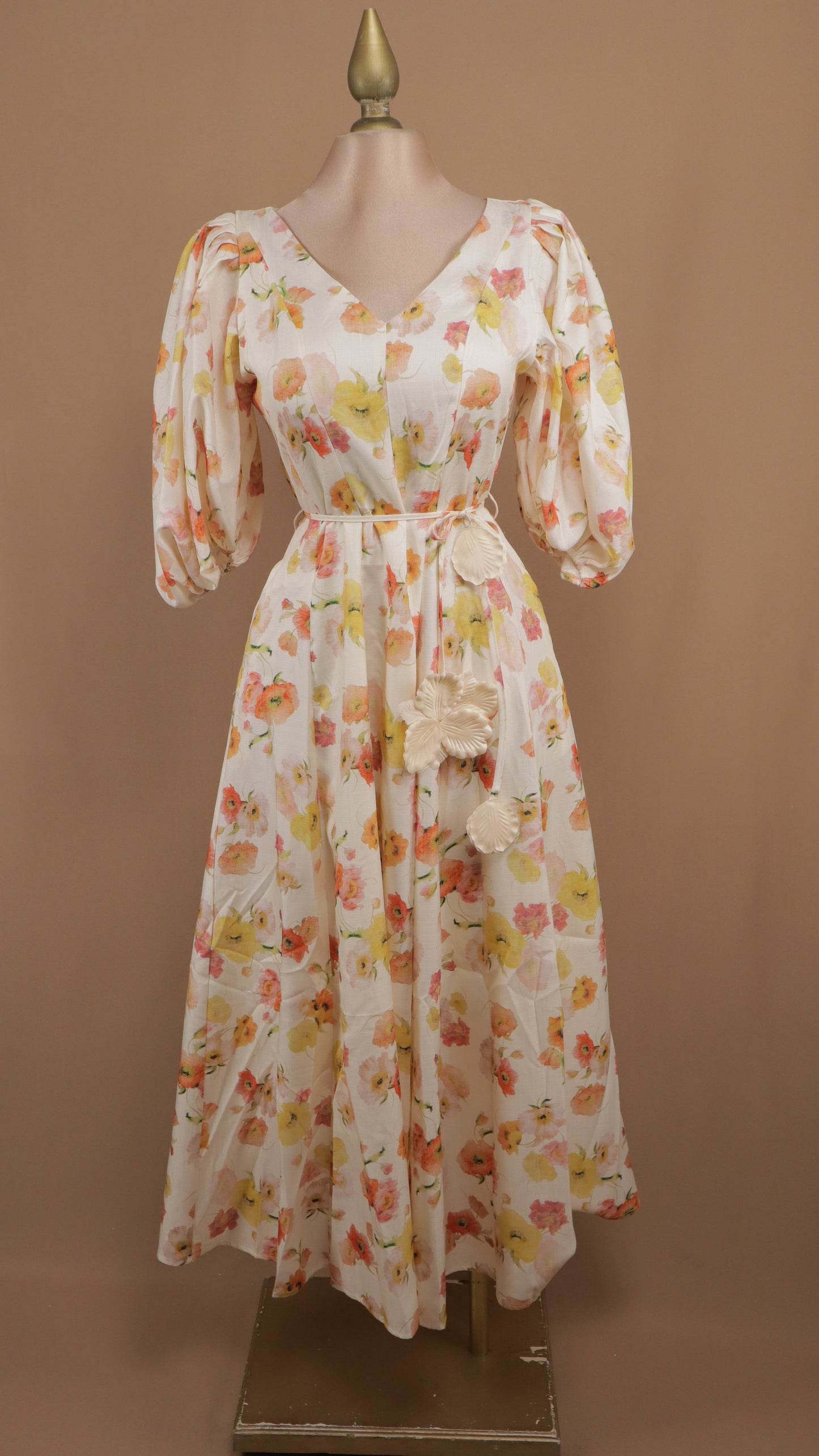 Vestido midi estampado con manga y cinto