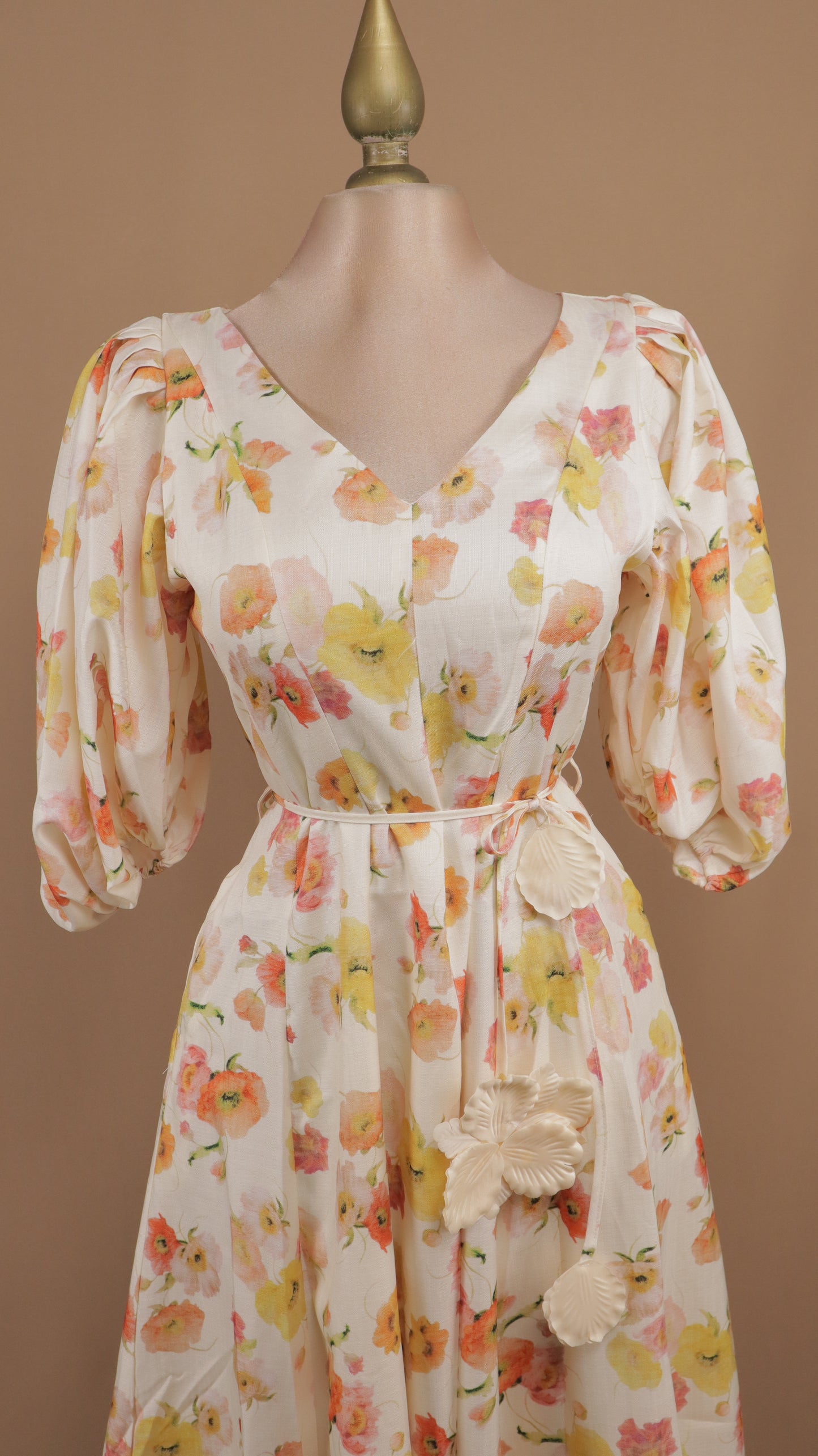 Vestido midi estampado con manga y cinto