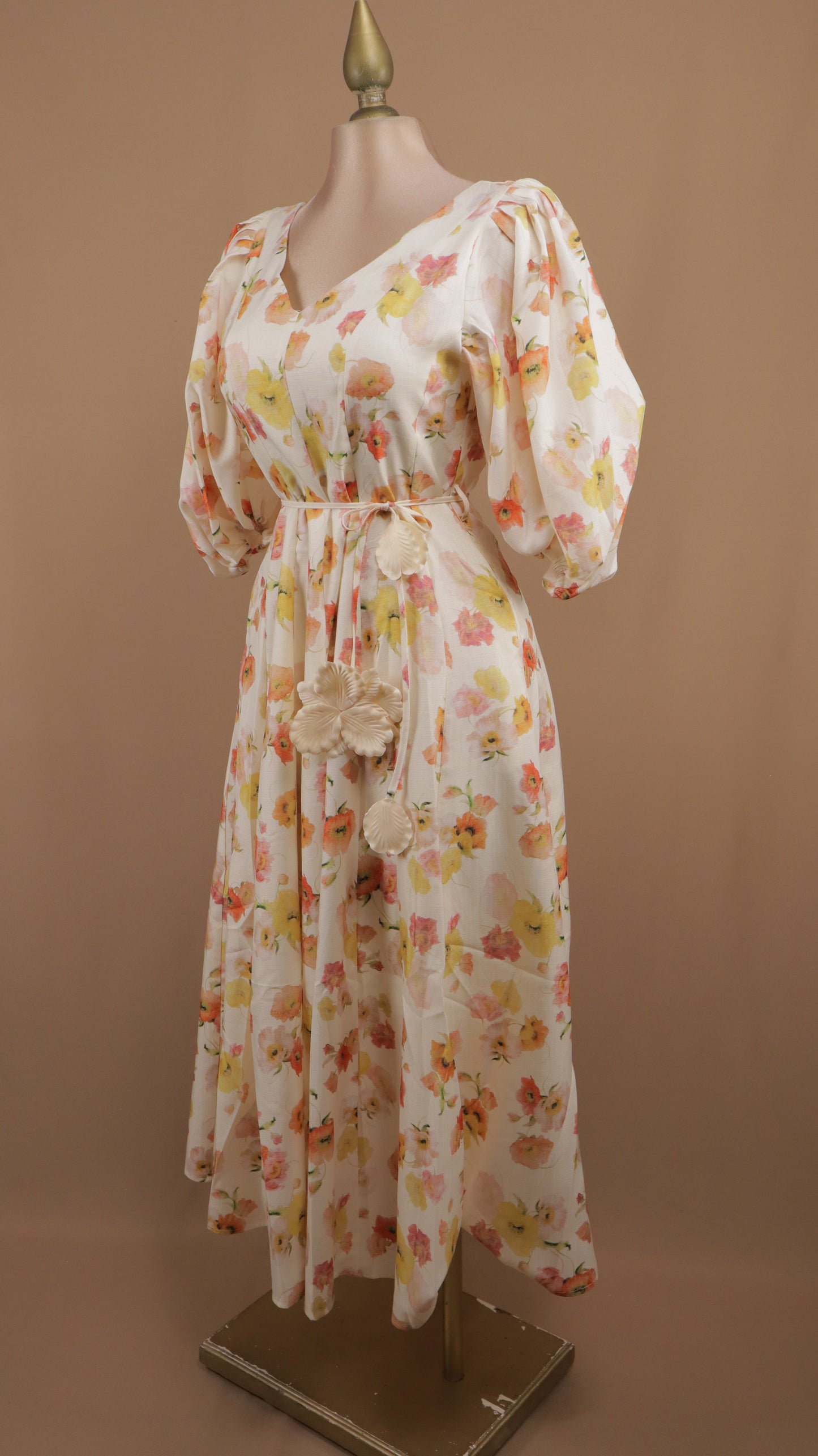 Vestido midi estampado con manga y cinto