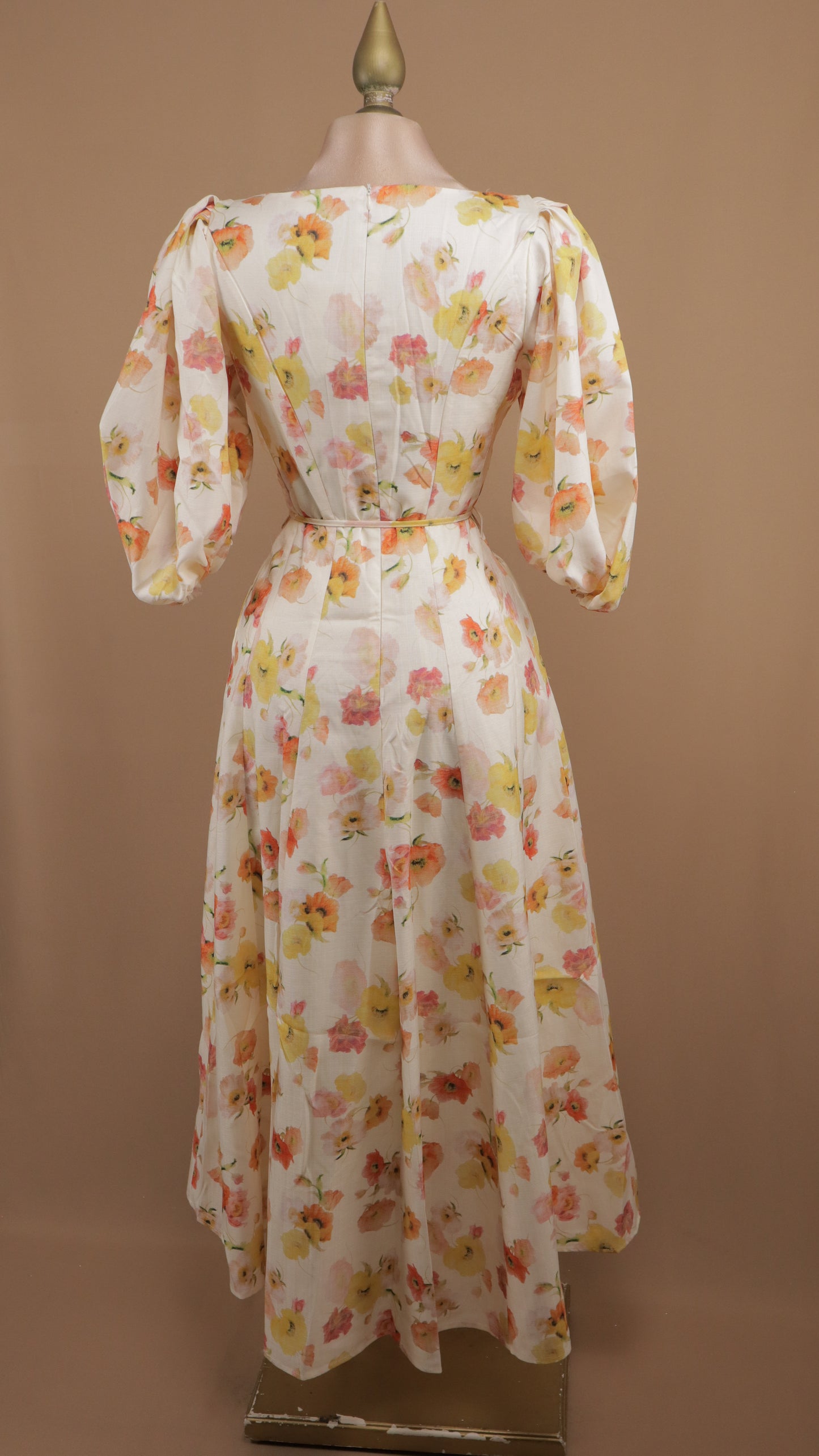 Vestido midi estampado con manga y cinto