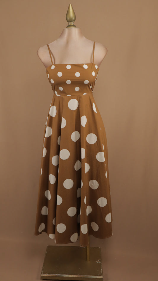 Vestido midi de tirantes boleado