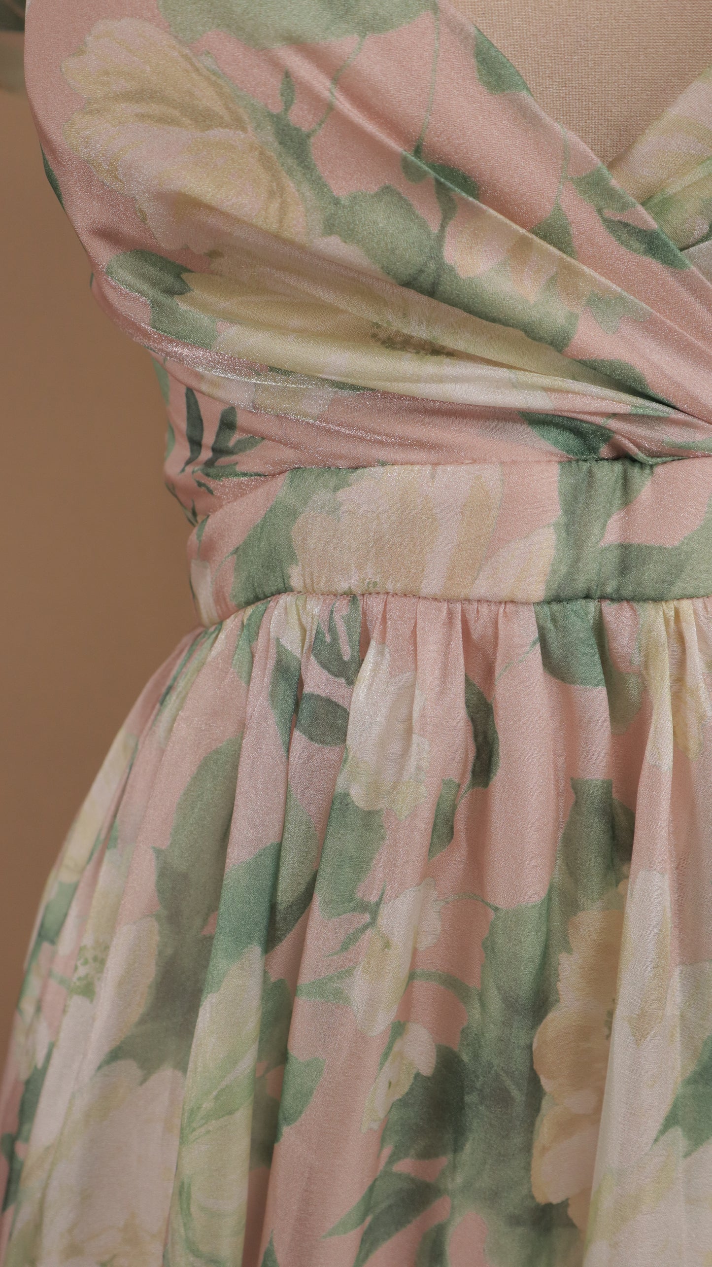 Vestido largo floreado imperio
