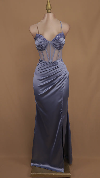 Vestido largo con pedrería en busto