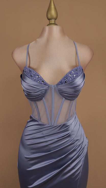 Vestido largo con pedrería en busto