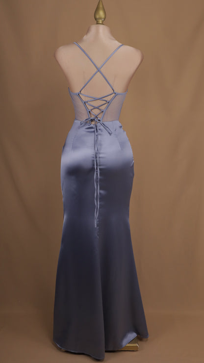 Vestido largo con pedrería en busto