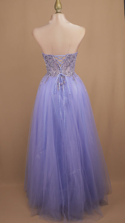 Vestido largo corte princesa con aplicación y estraple