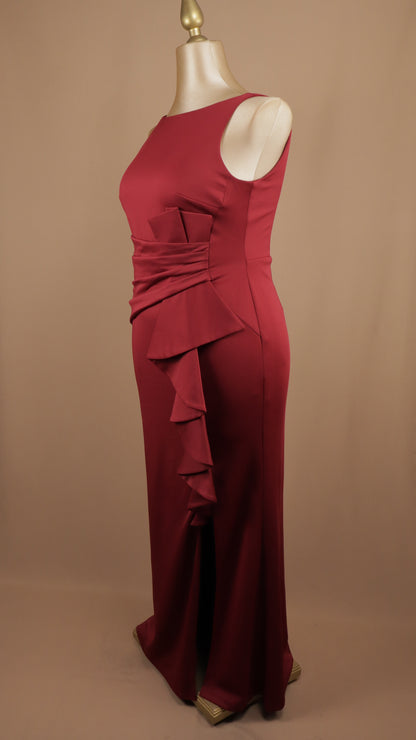 Vestido plus size con escarola en pierna