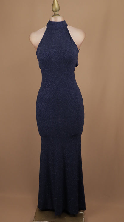 Vestido largo cuello halter con destellos