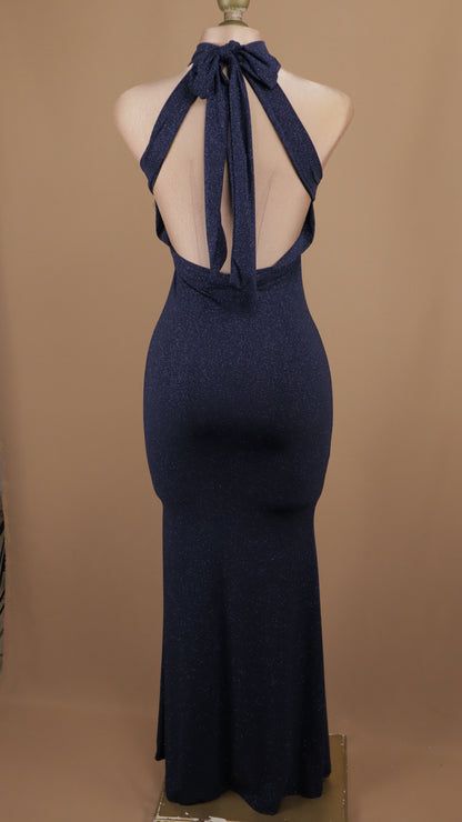 Vestido largo cuello halter con destellos
