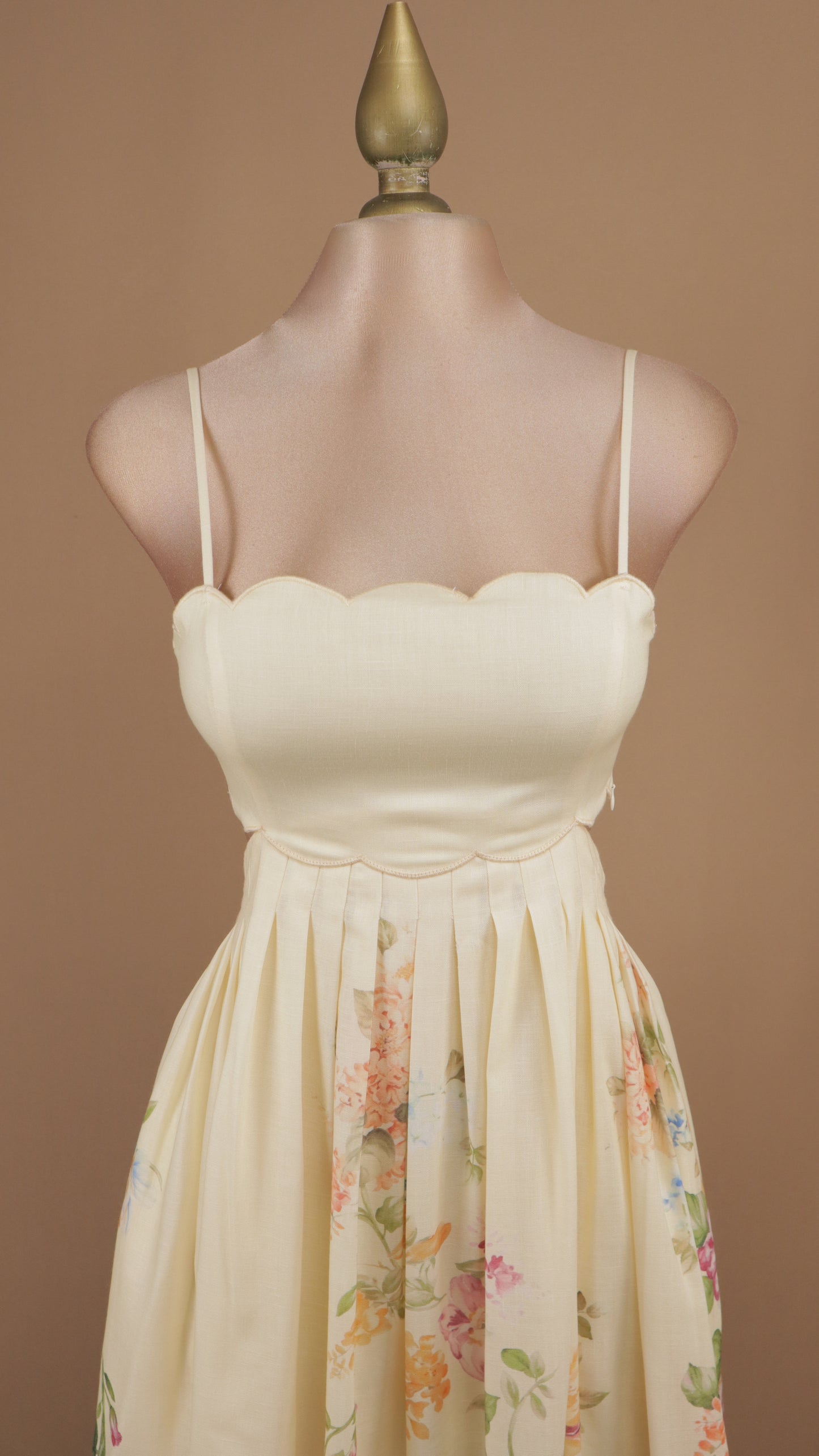 Vestido midi estampado con escote en la espalda y corset