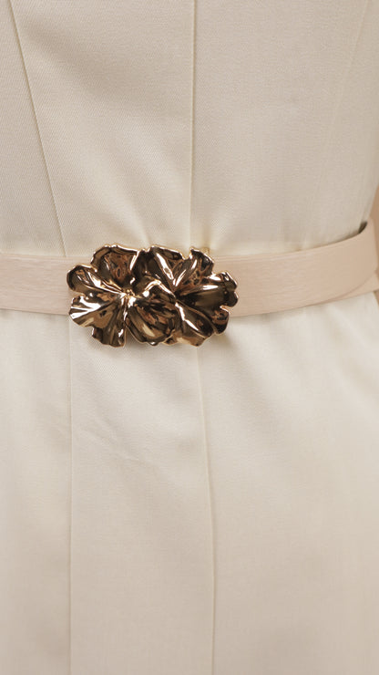 Vestido midi escote cuadrado con cinto