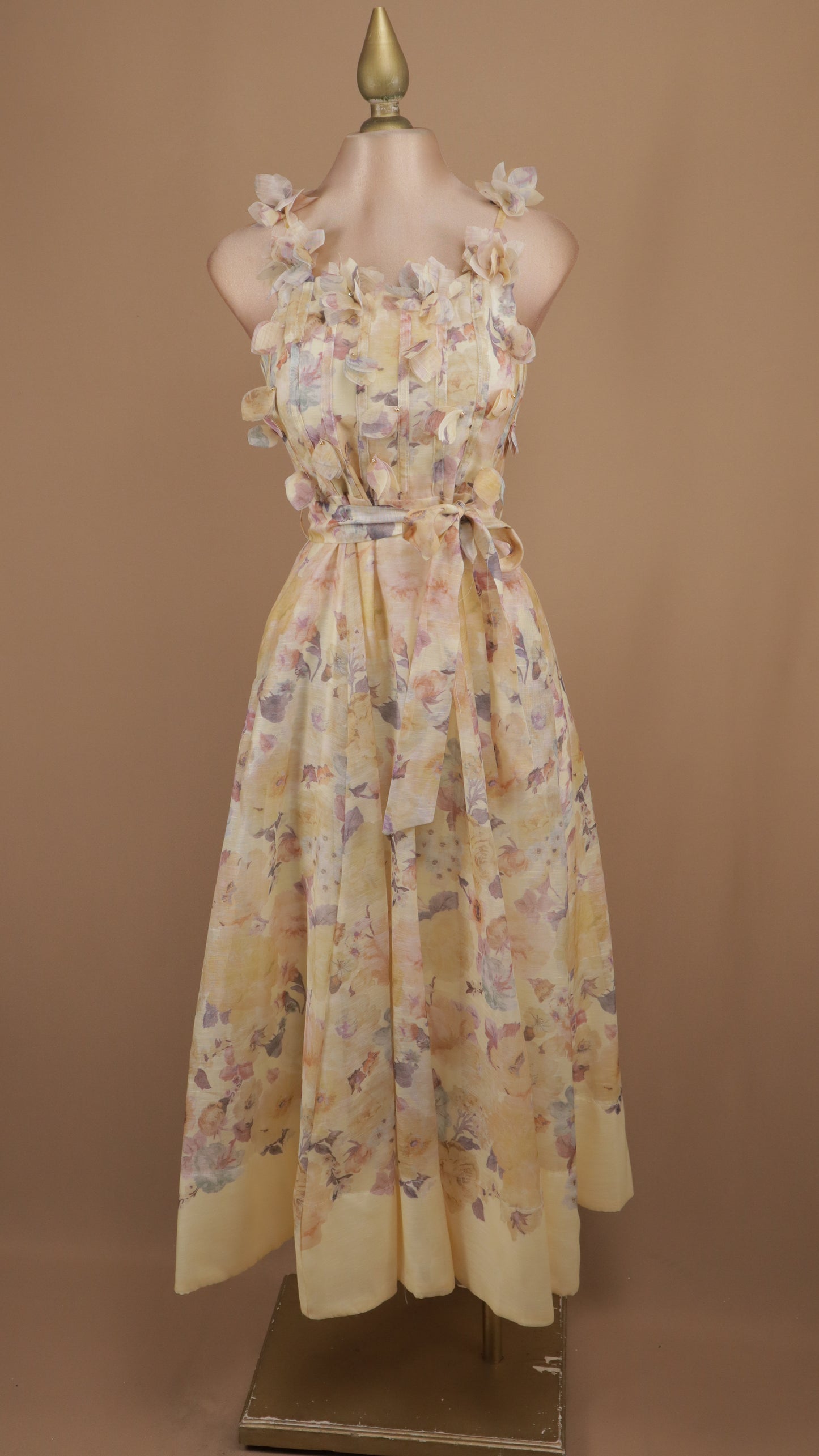 Vestido midi estampado de flores en 3D