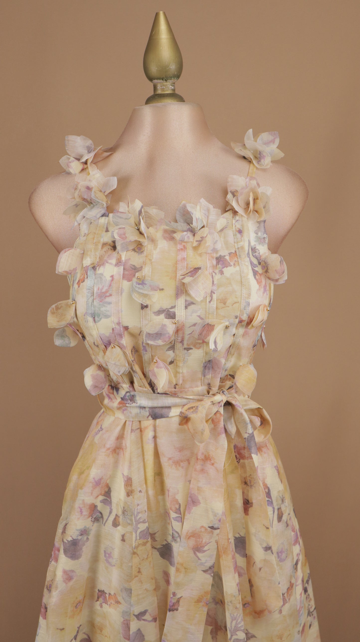 Vestido midi estampado de flores en 3D