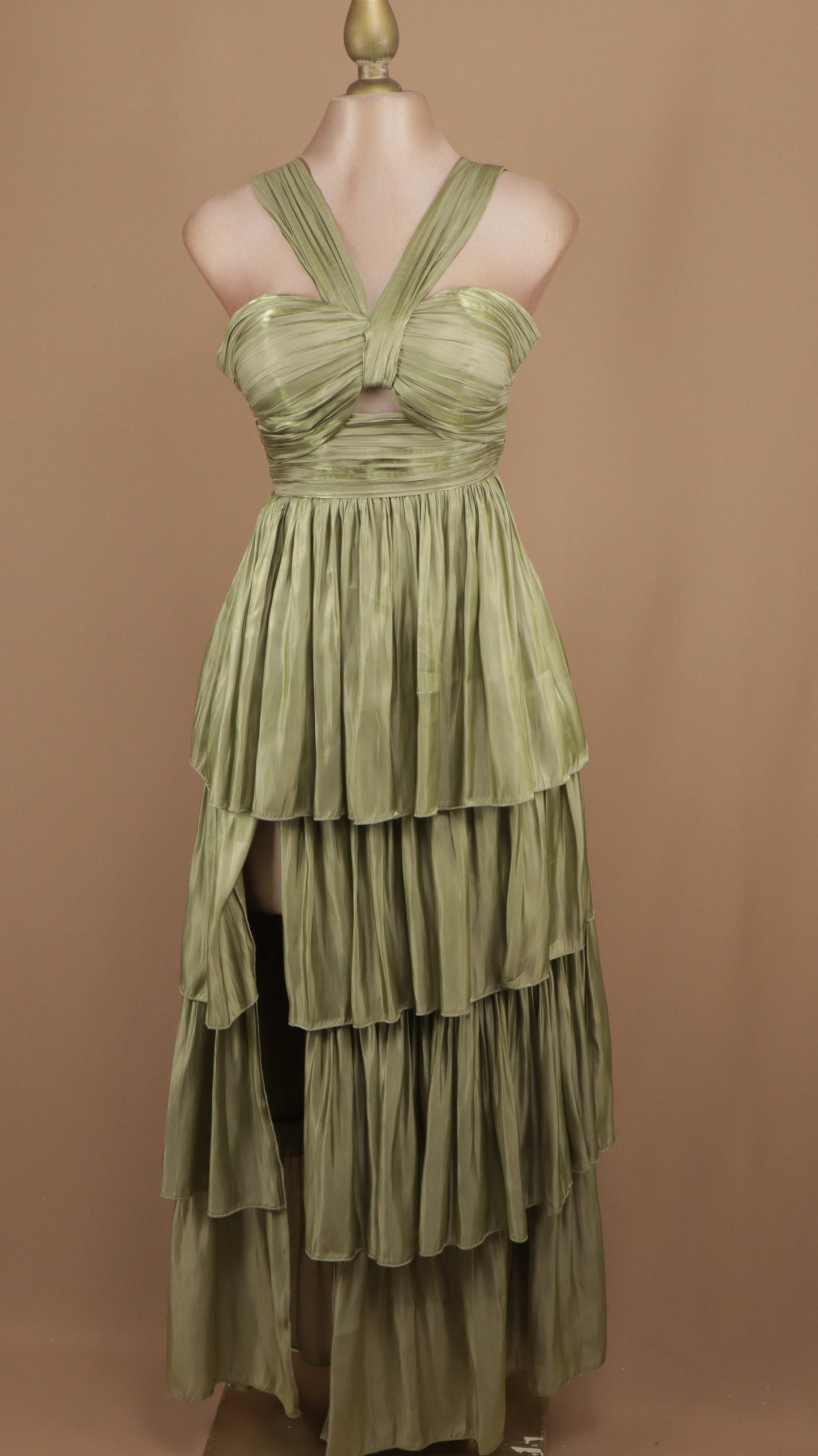 Vestido largo halter con olanes