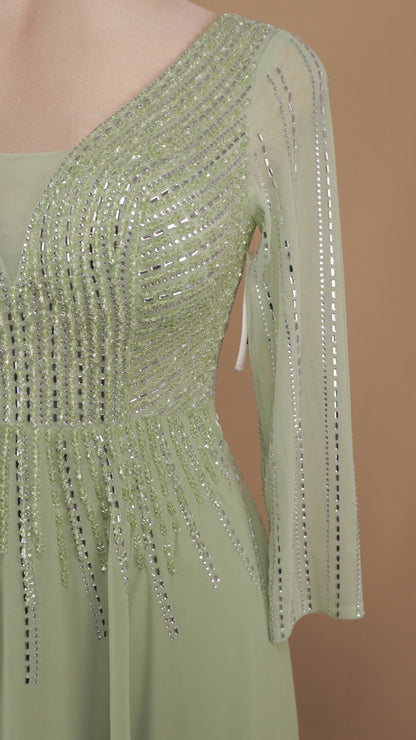 Vestido largo manga larga con aplicación y en línea A