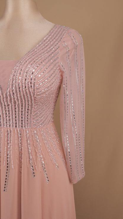 Vestido largo manga larga con aplicación y en línea A