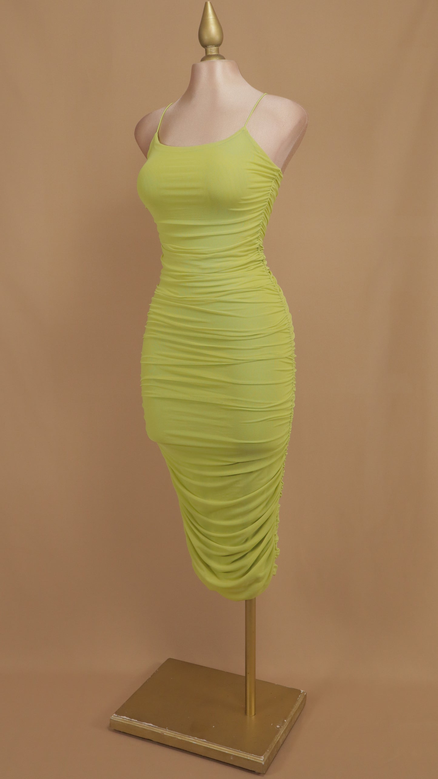 Vestido maxi plisado sensual