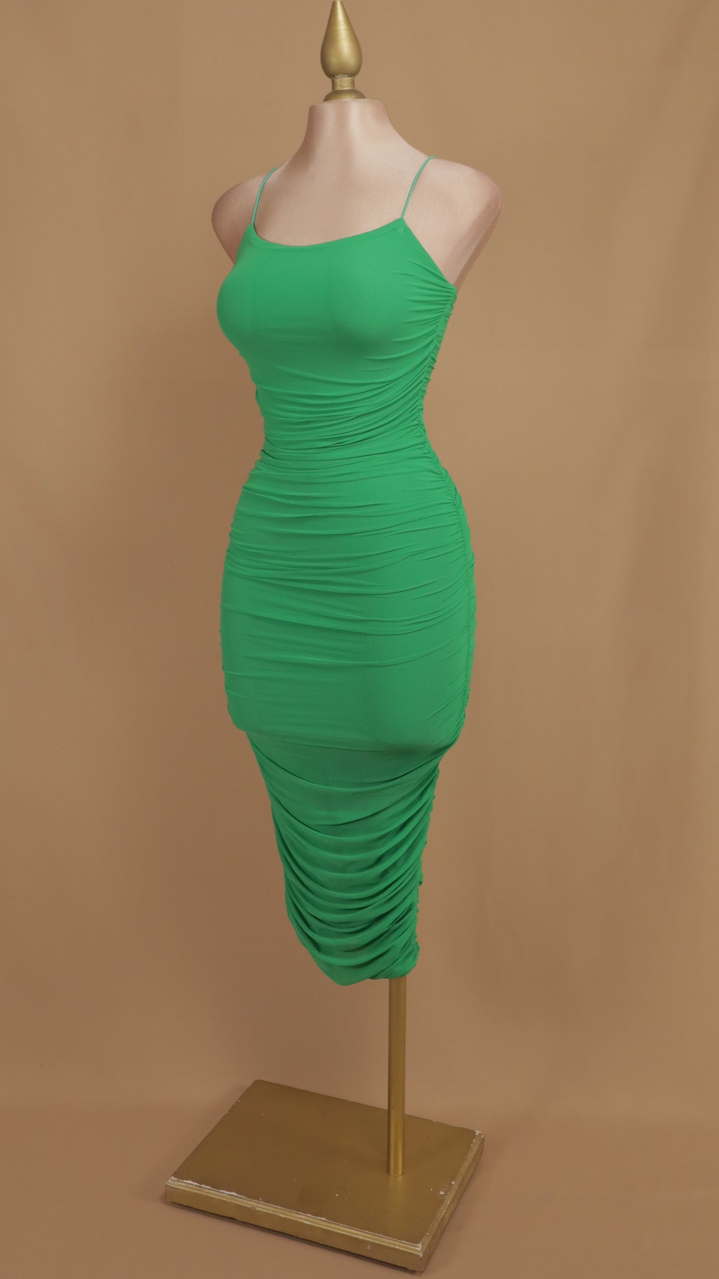 Vestido maxi plisado sensual
