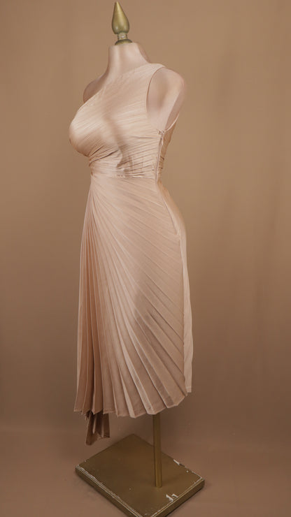 Vestido maxi asimétrico ojal