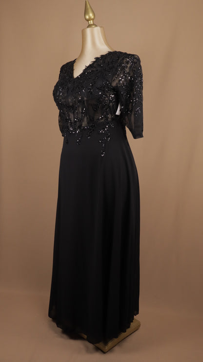 Vestido largo plus size con aplicacion y manga