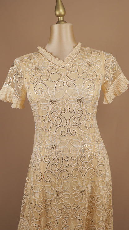 Vestido midi talla plus bordado con manga