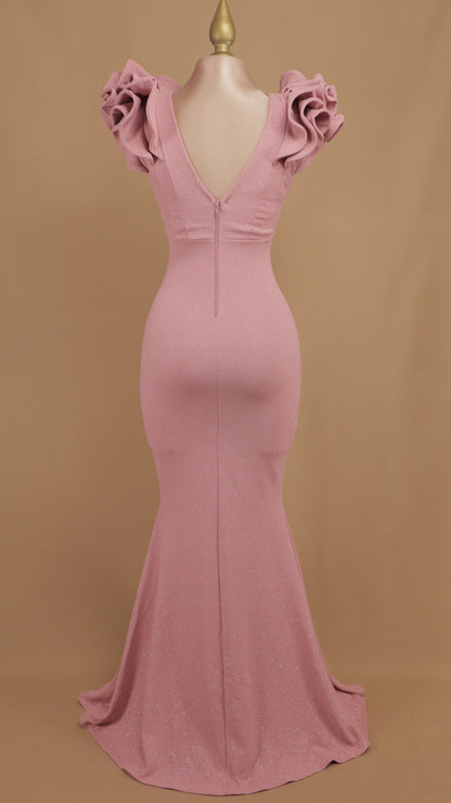 Vestido largo con destellos y escarola en hombro