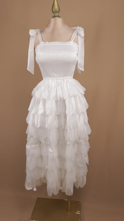Vestido midi con elástico y ondas
