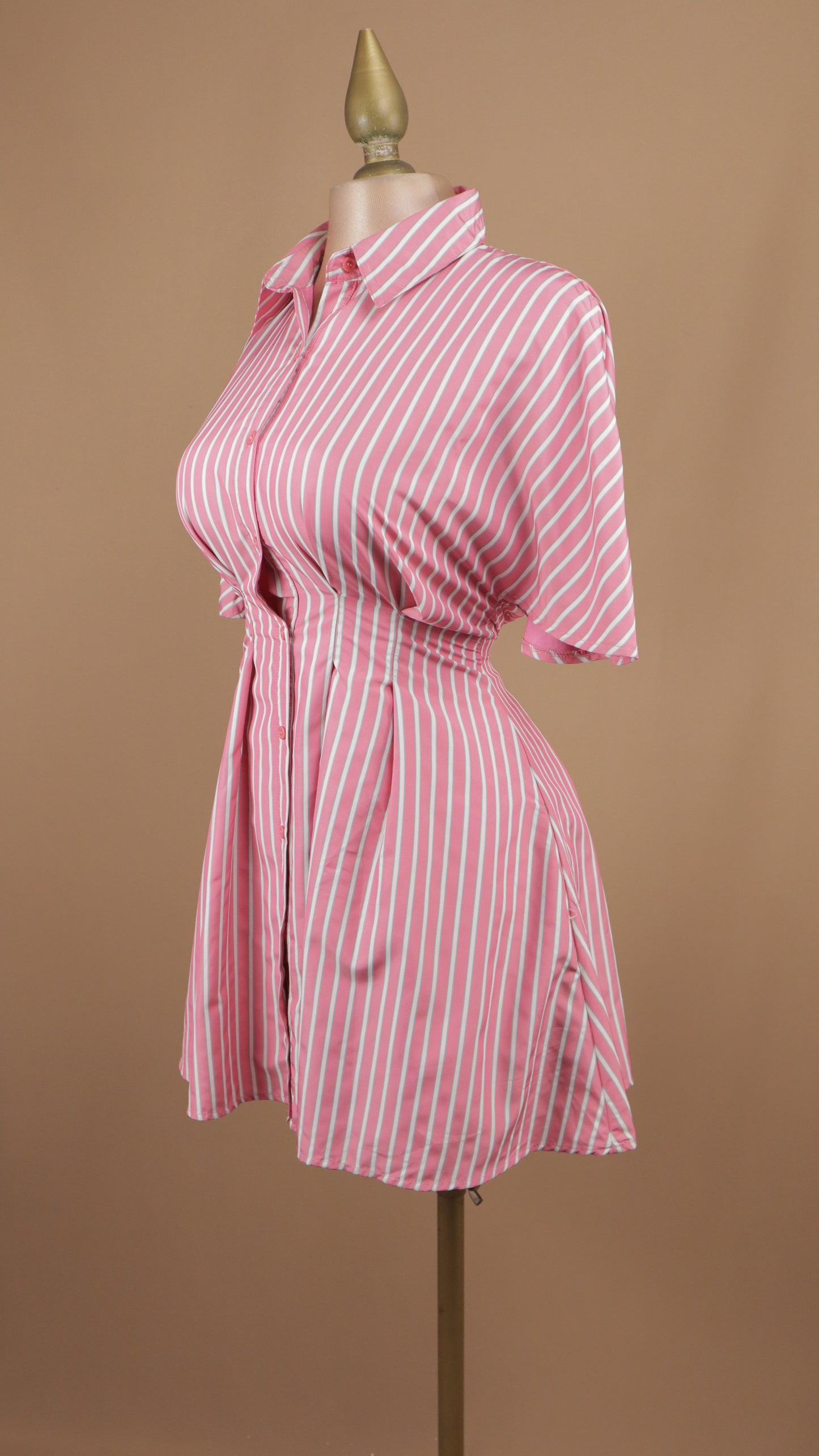 Vestido midi de líneas con manga