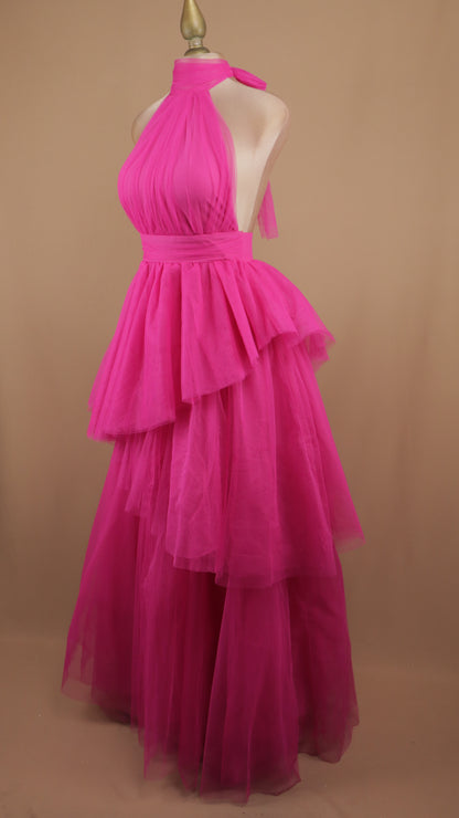 Vestido largo de tull cuello halter y escote en la espalda