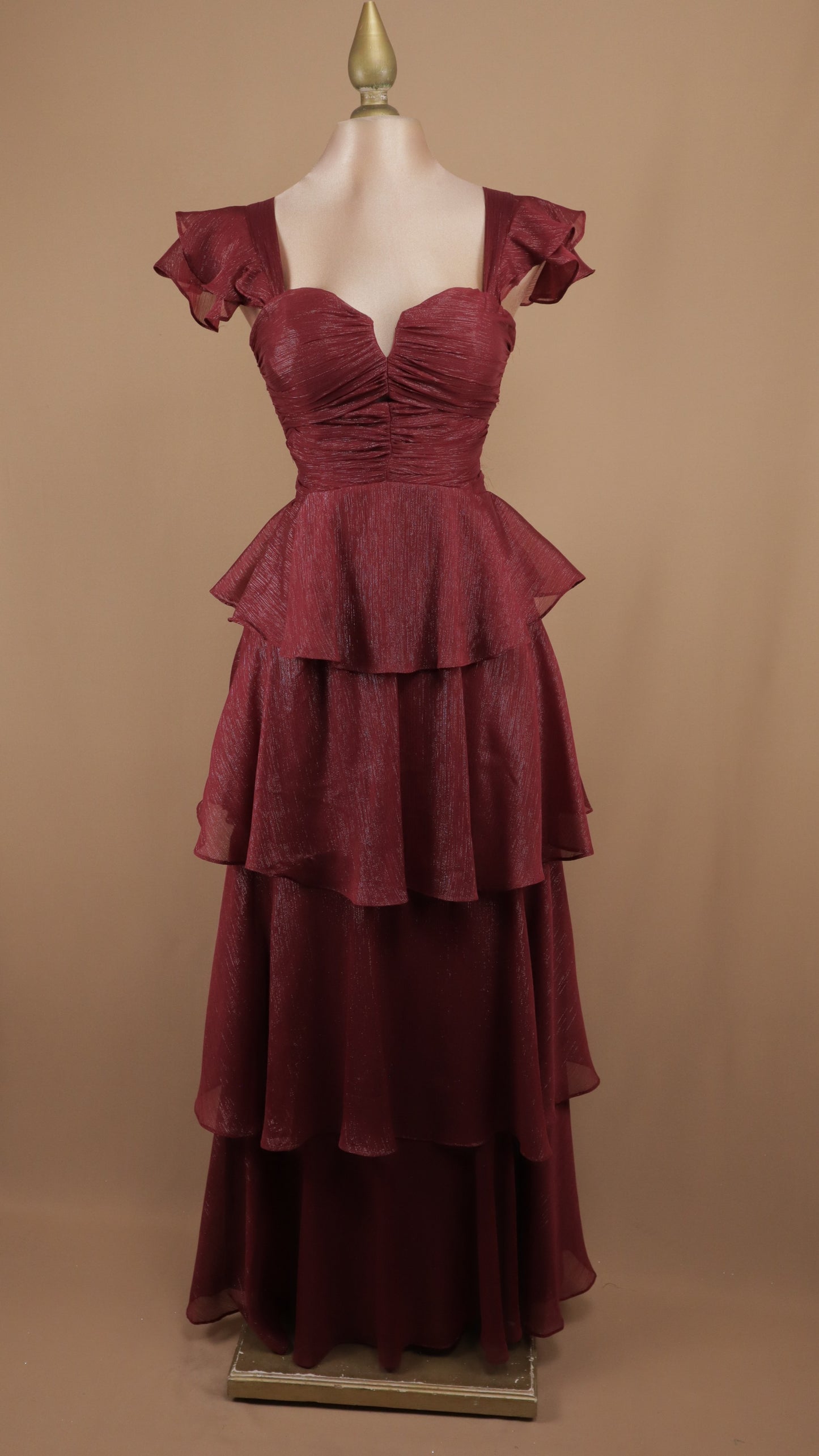 Vestido largo con olanes en falda y corset