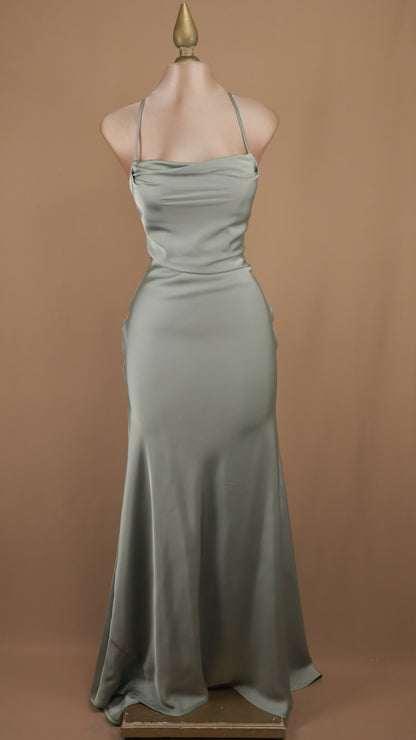 Vestido largo satinado con agujetas en la espalda