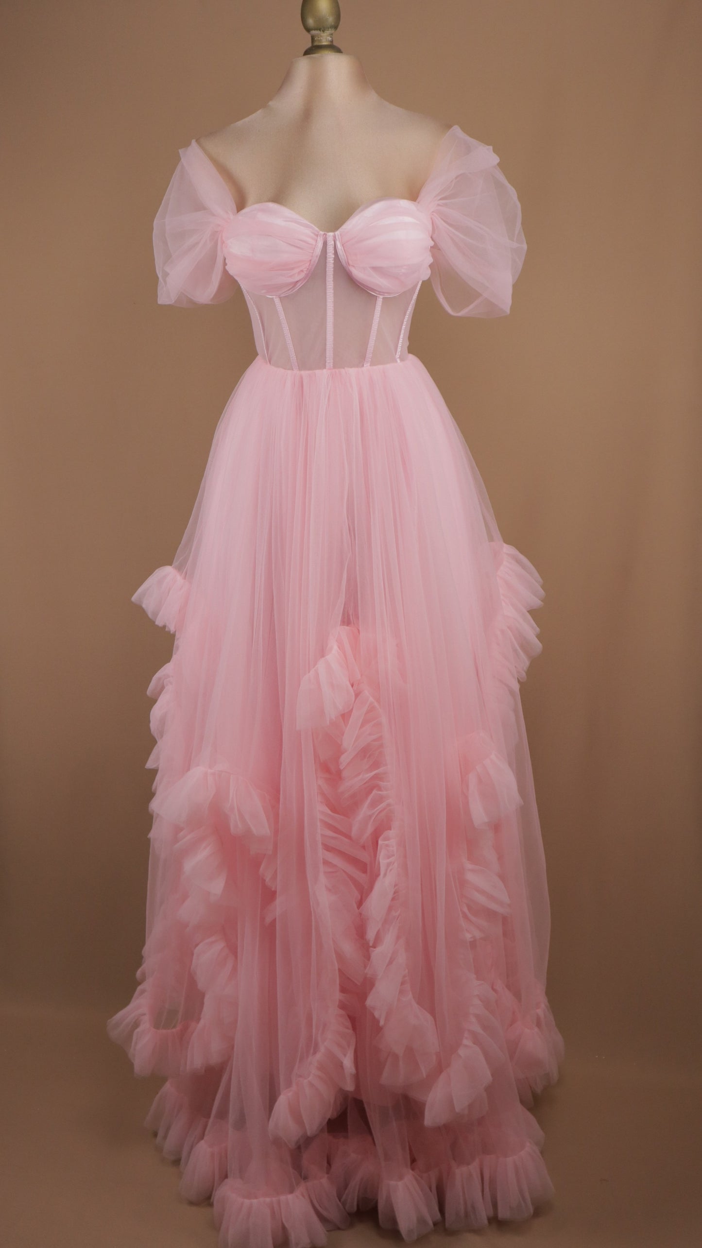 Vestido de tull con transparencia