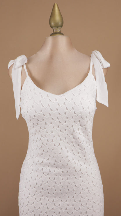Vestido midi de corazones y tiras