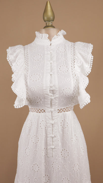 Vestido largo bordado con escarola