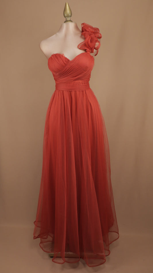 Vestido largo de tul con escote corazón