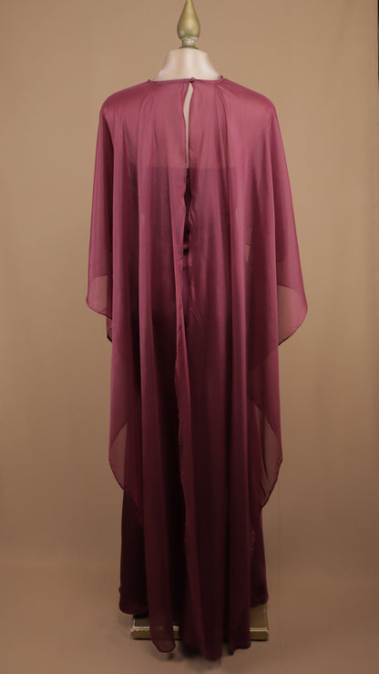 Vestido largo satinado con capa de chiffon
