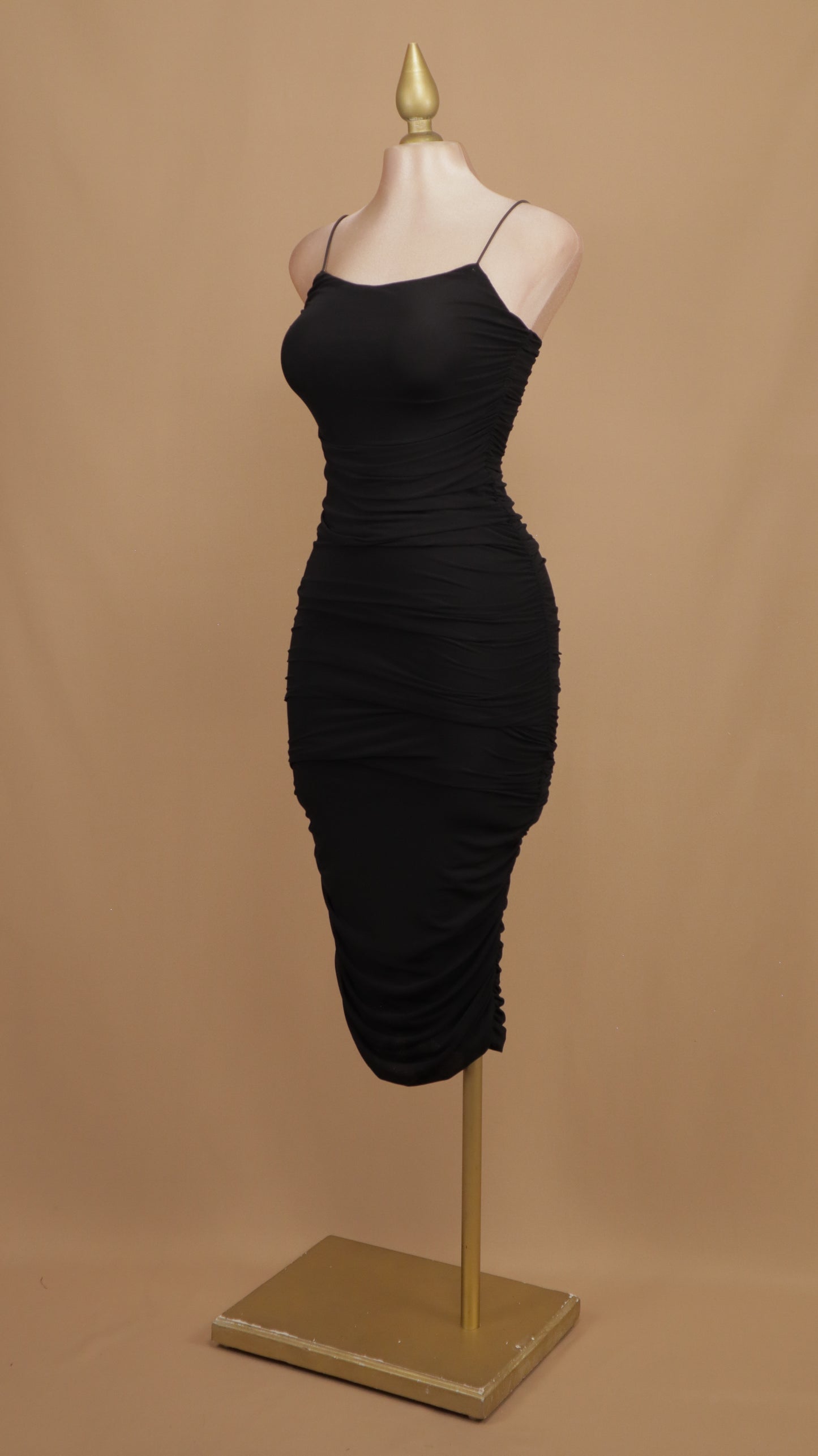 Vestido maxi plisado sensual