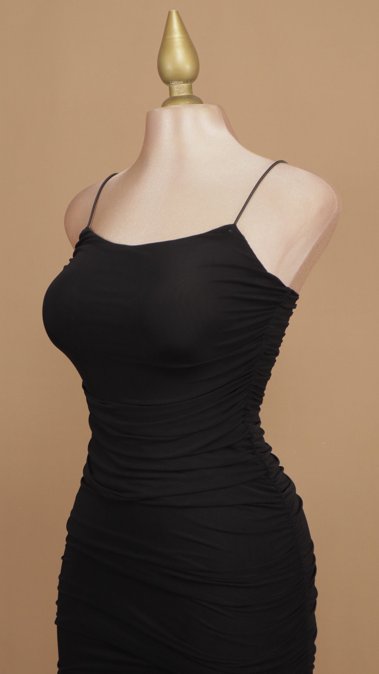 Vestido maxi plisado sensual