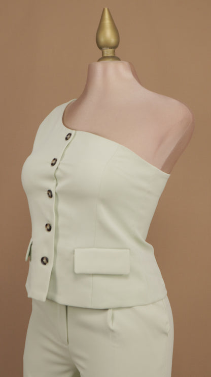 Conjunto de pantalón y saco asimétrico de botones