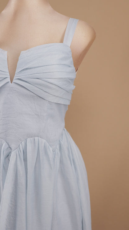 Vestido midi en línea A con escote de tirante