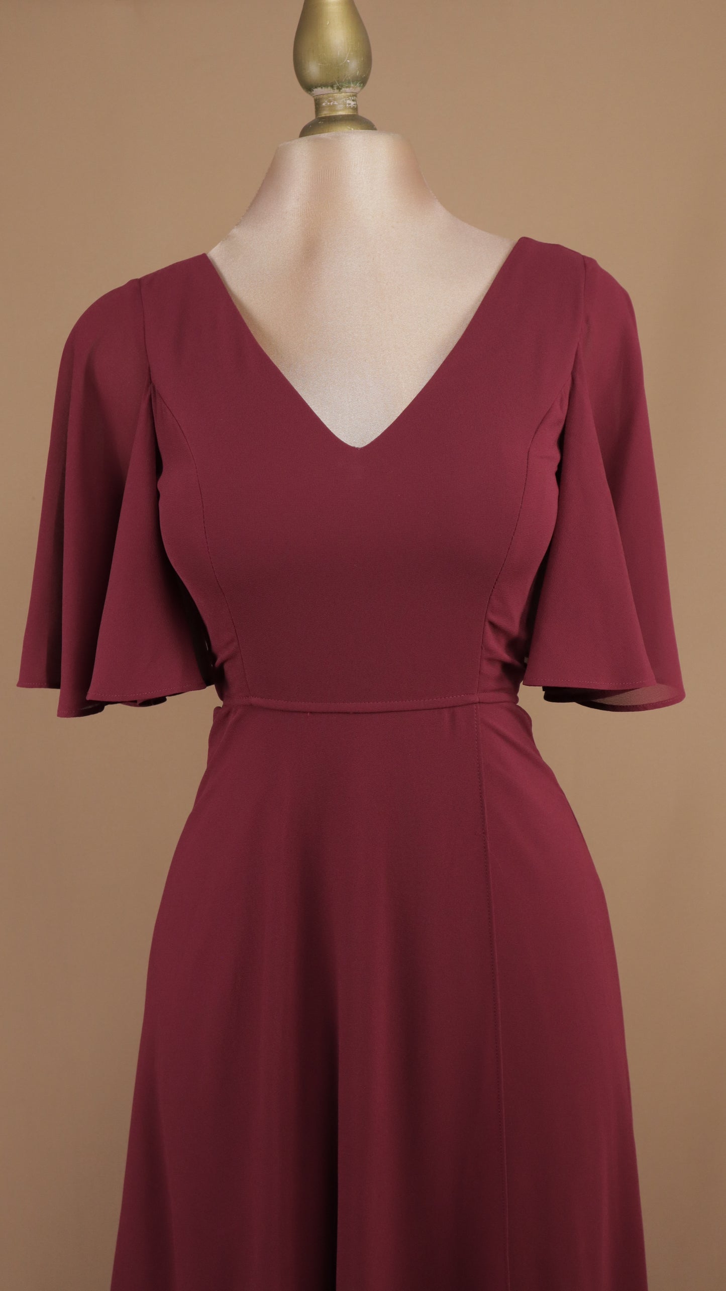 Vestido largo de chiffon con manga