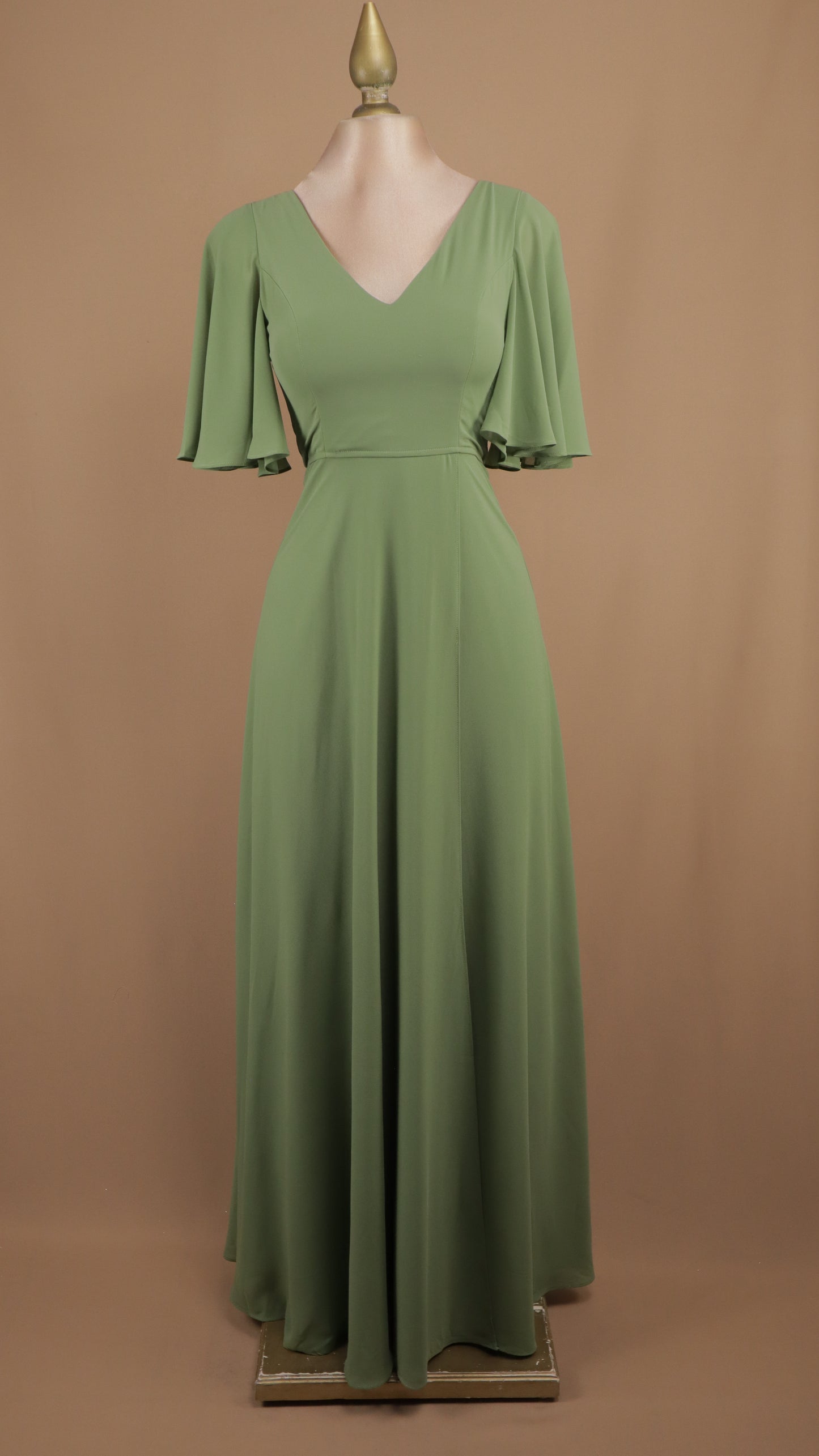 Vestido largo de chiffon con manga